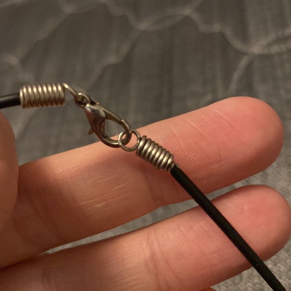 Shark tooth Necklace - Picture 3 of 3